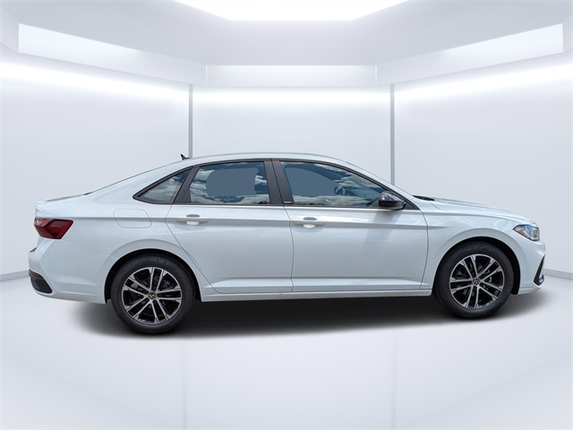 2025 Volkswagen Jetta 1.5T Sport photo 2