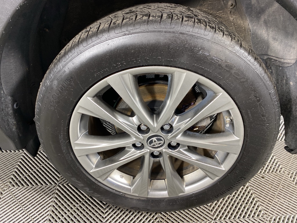 2017 Toyota RAV4 Hybrid Limited photo 9