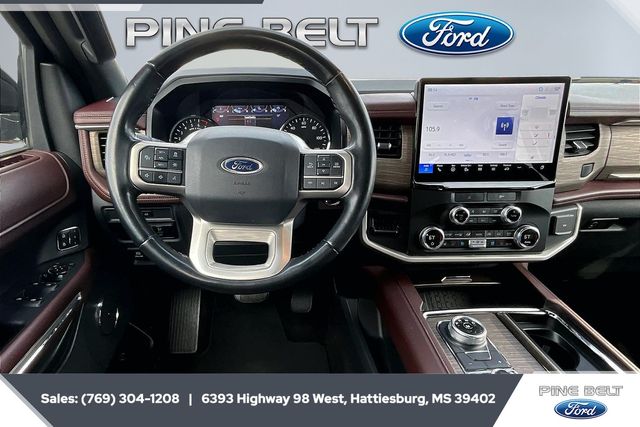 2023 Ford Expedition Limited photo 4