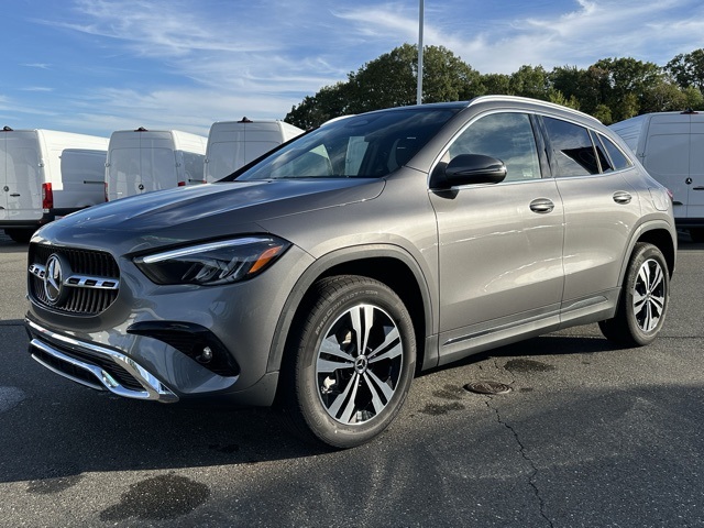 2026 Mercedes Benz GLA 250 4MATIC photo 3