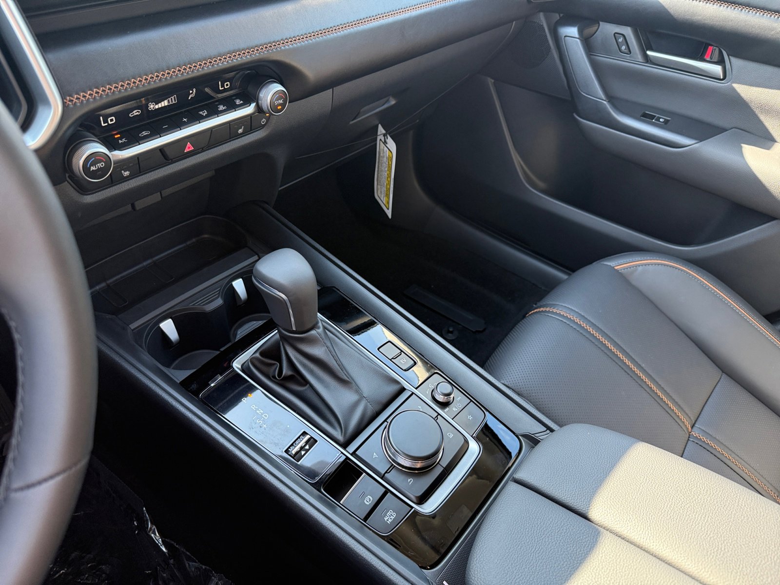 2025 Mazda CX-50 Premium photo 13