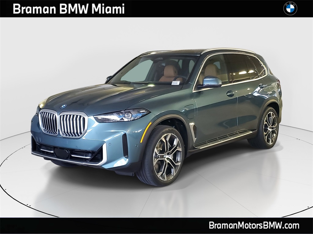 2026 BMW X5 50e's photo