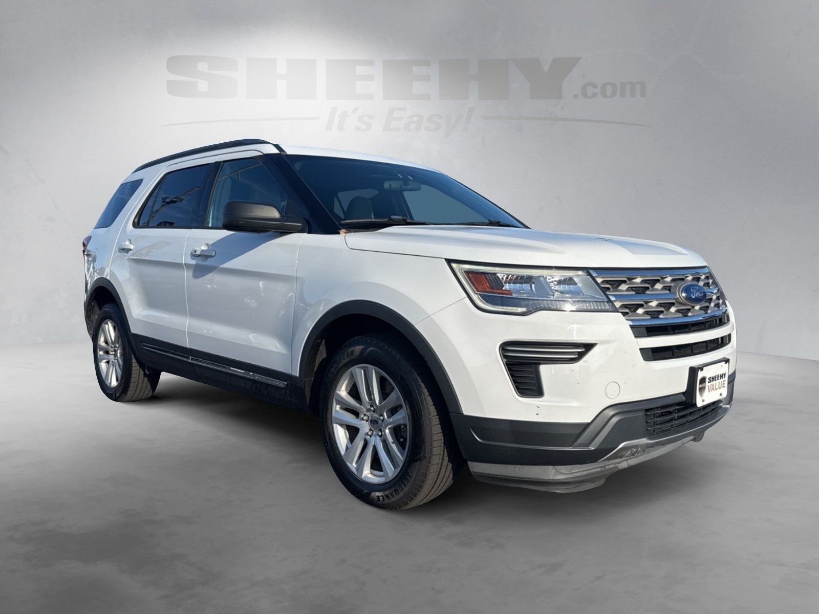2018 Ford Explorer XLT photo 2