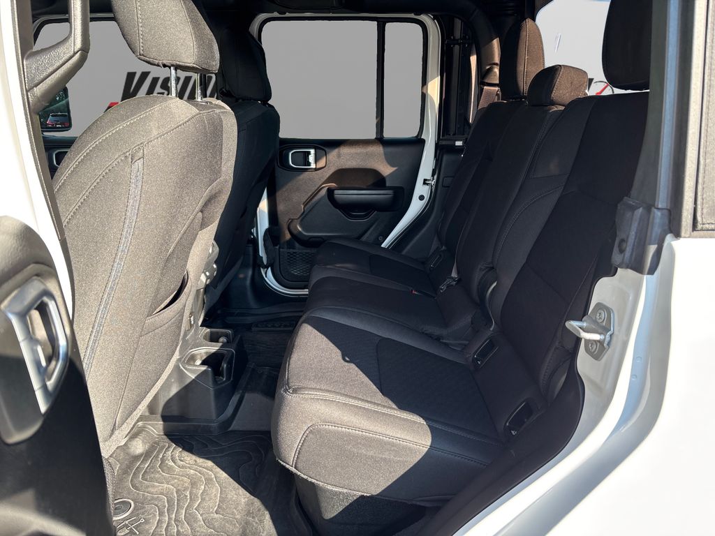 2021 Jeep Gladiator Willys photo 8