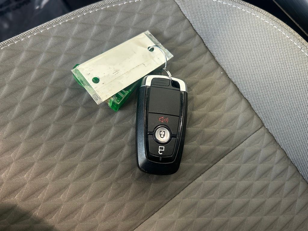 2022 Ford Escape SE Hybrid photo 40
