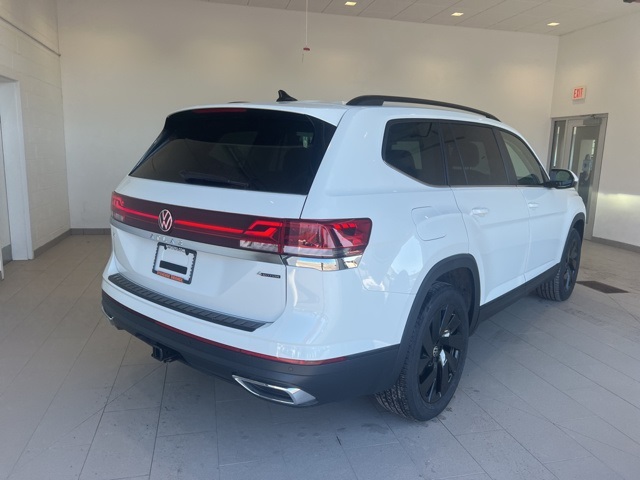 2025 Volkswagen Atlas SE Technology photo 3