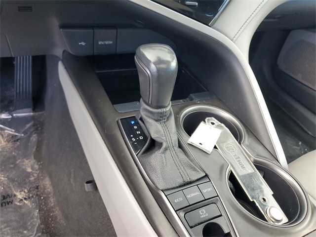 2021 Toyota Camry XSE photo 21