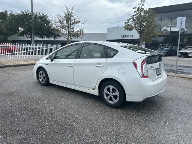 2014 Toyota Prius Four photo 6