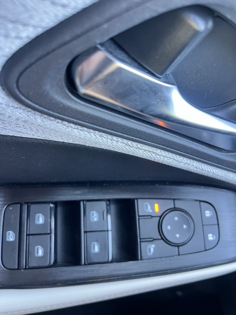 2023 Nissan Rogue SV photo 18