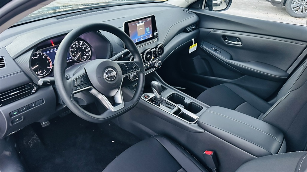 2025 Nissan Sentra SV photo 11