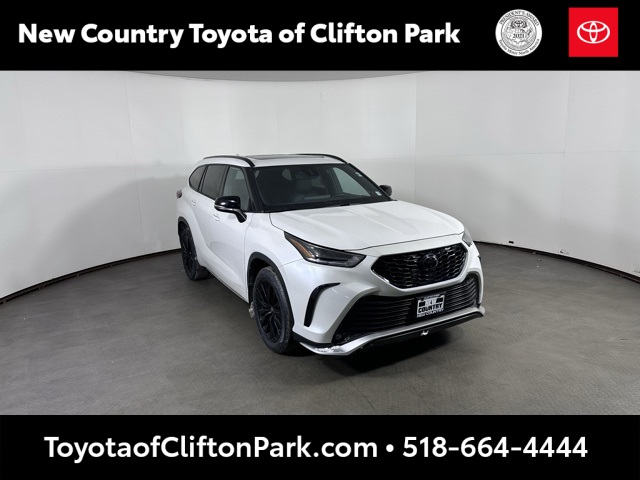 2023 Toyota Highlander XSE's photo