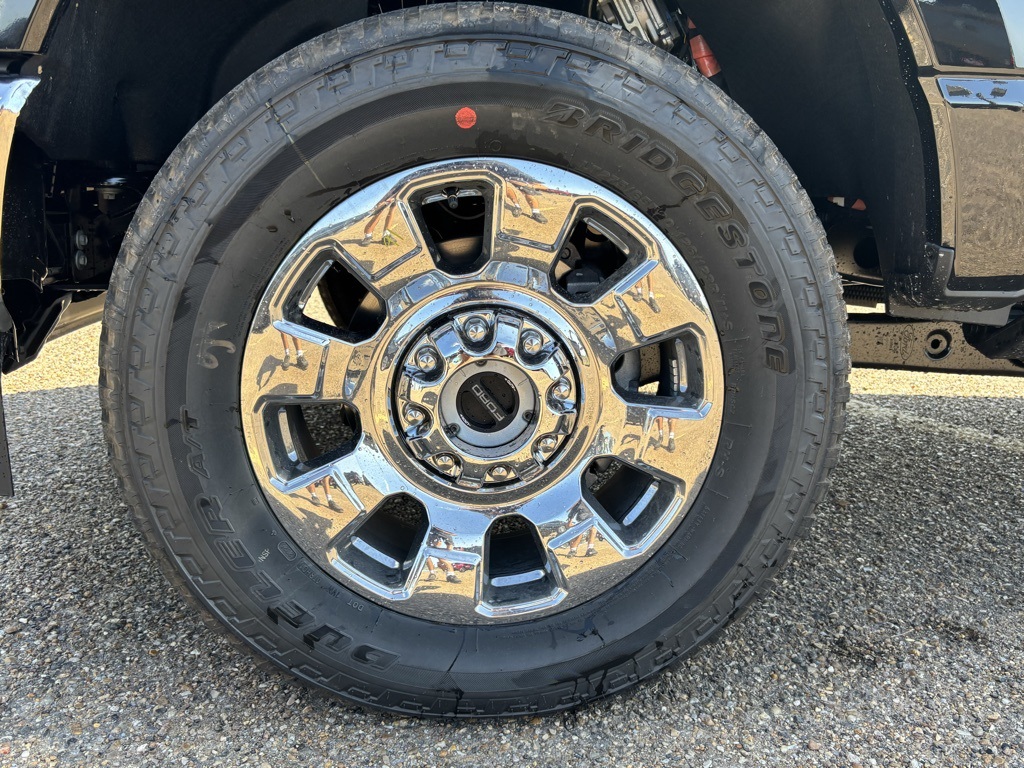 2025 Ford F-350 Lariat photo 9