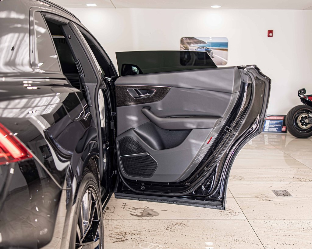 2021 AUDI Q8 - Image 41