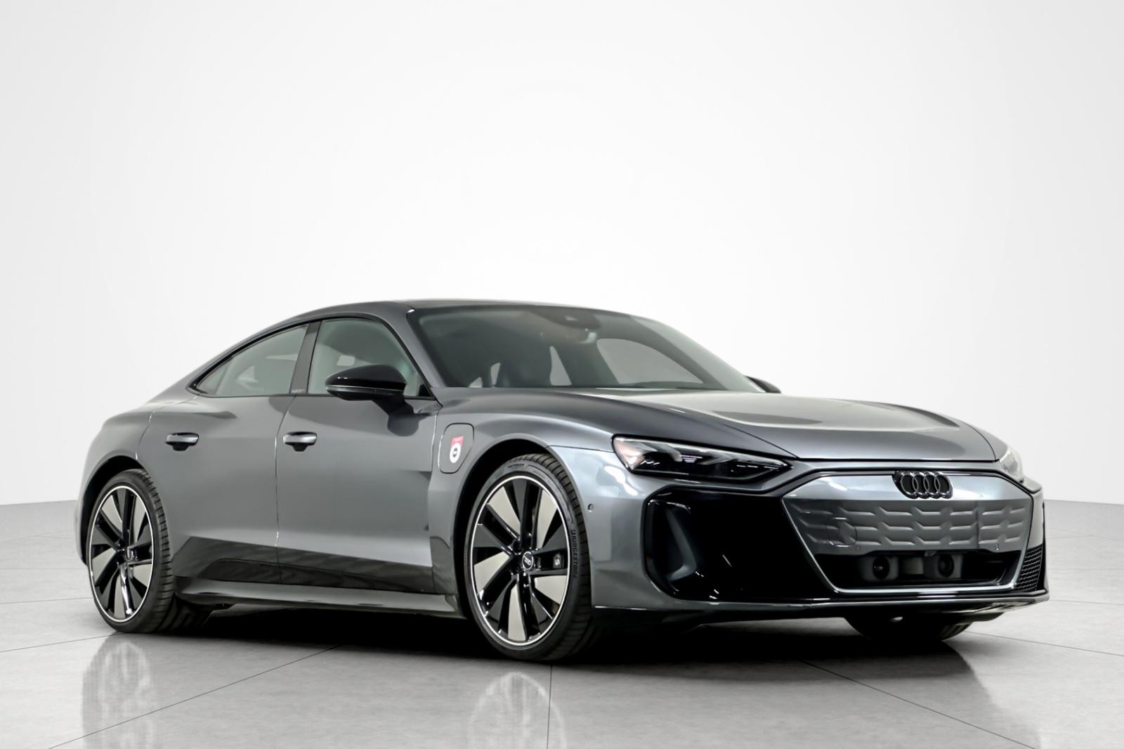 2026 Audi e-tron GT Premium Plus photo 2