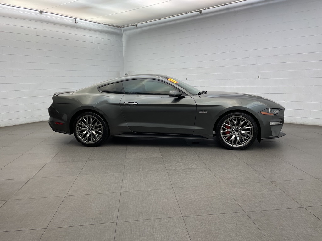 2020 Ford Mustang GT Premium photo 3
