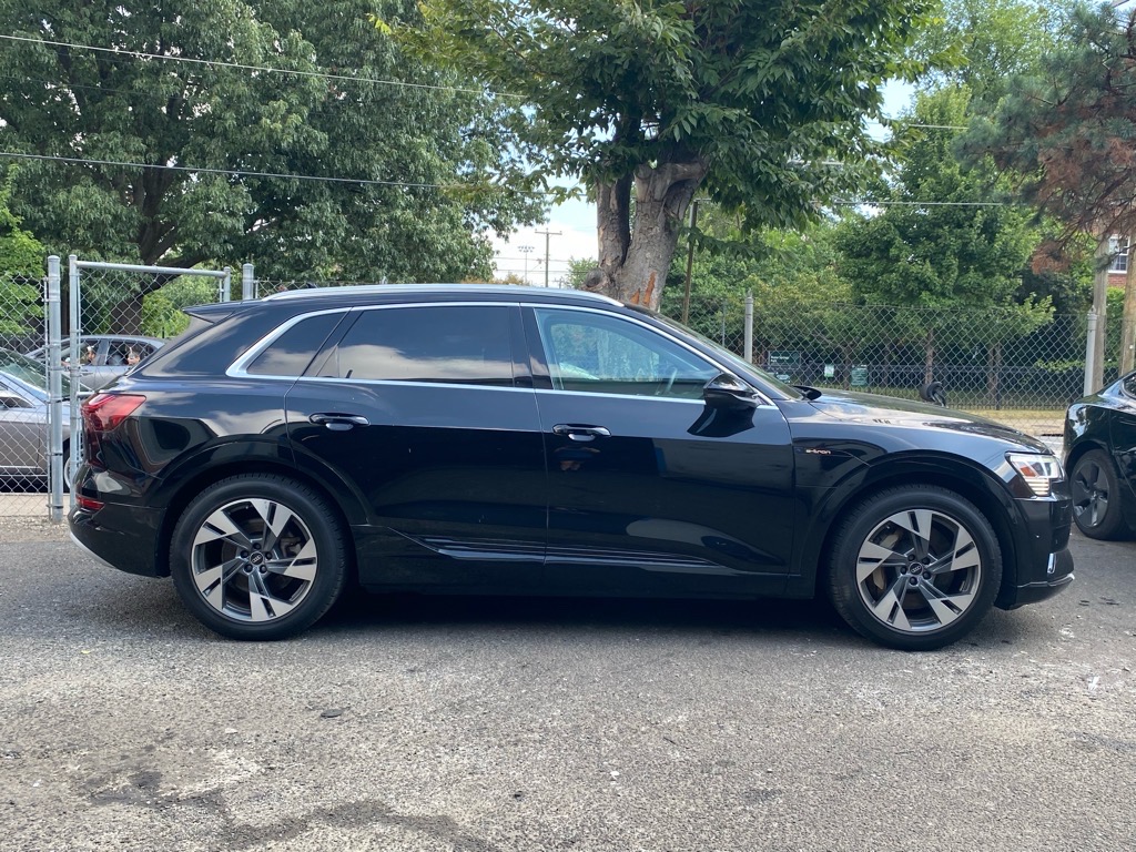 Used 2022 Audi e-tron Premium Plus with VIN WA1LABGE6NB023263 for sale in Alexandria, VA