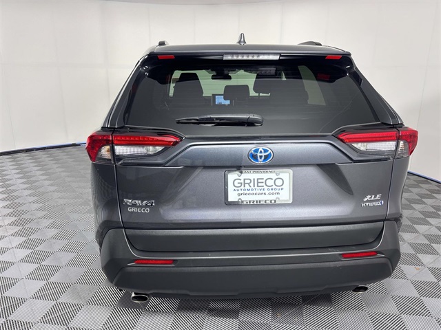 2024 Toyota RAV4 Hybrid XLE photo 6