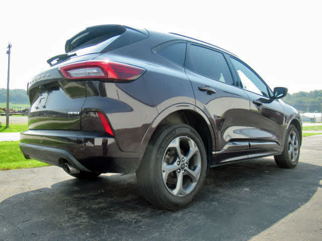2023 Ford Escape ST-Line photo 7