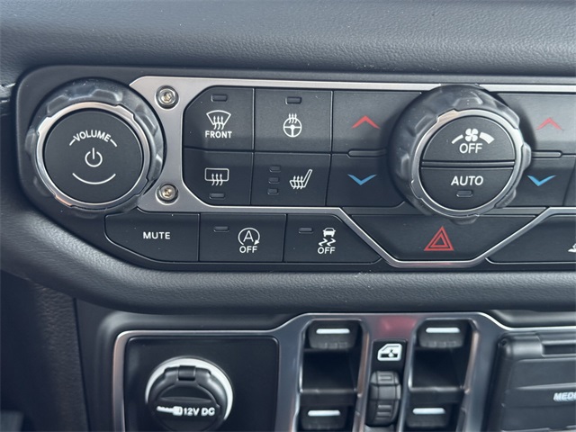 2025 Jeep Gladiator Sport photo 31