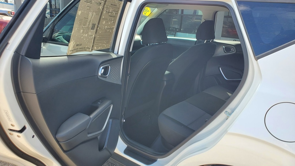 2023 Kia Soul LX photo 28