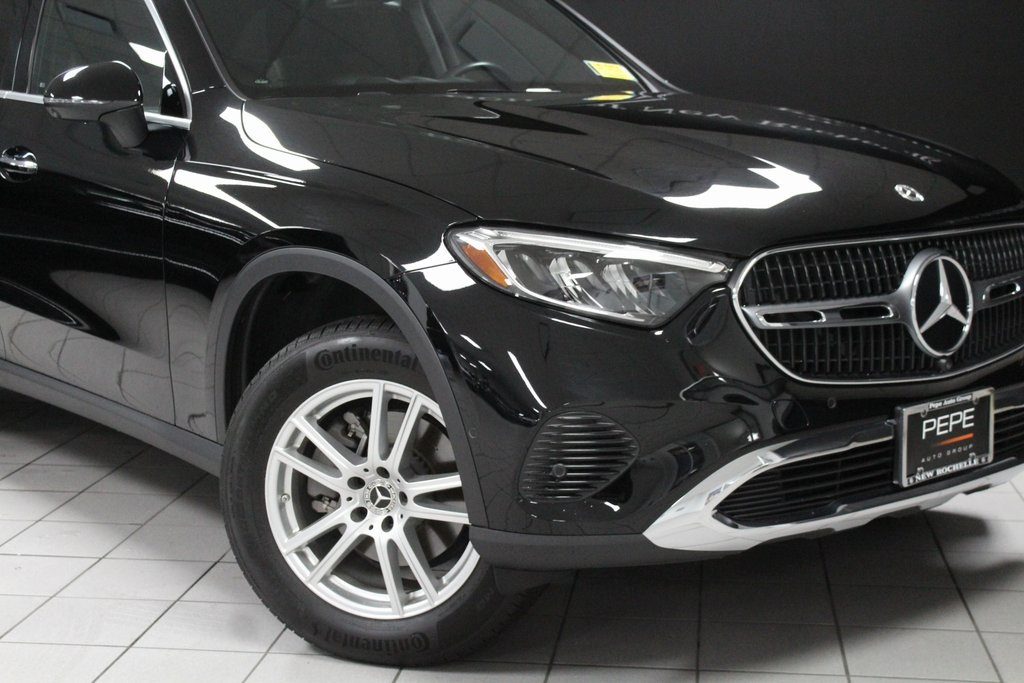 2023 Mercedes Benz GLC 300 4MATIC photo 2