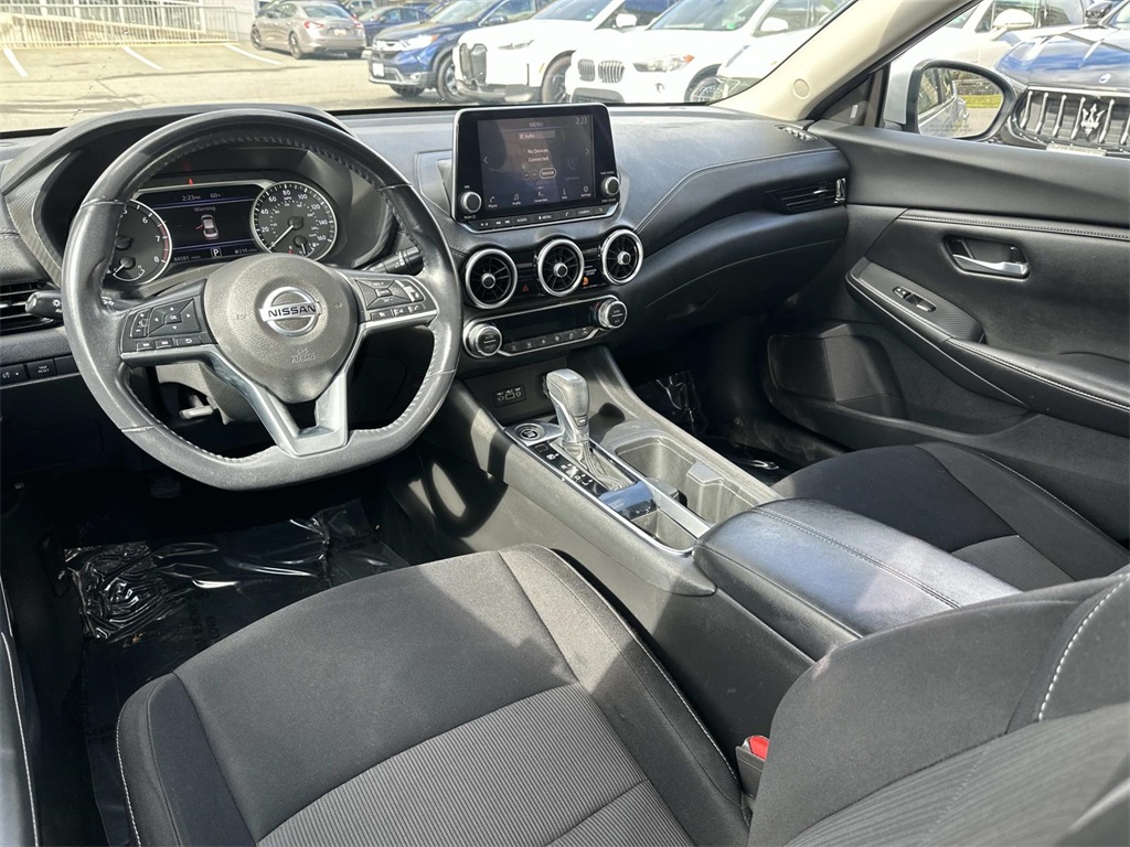 2021 Nissan Sentra SV photo 2