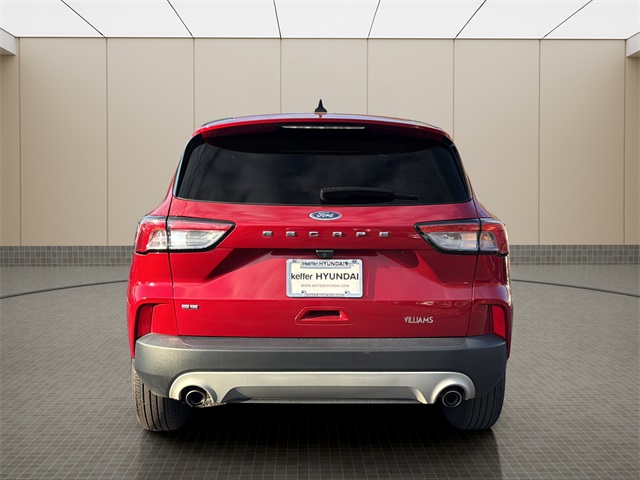 2022 Ford Escape SE photo 4
