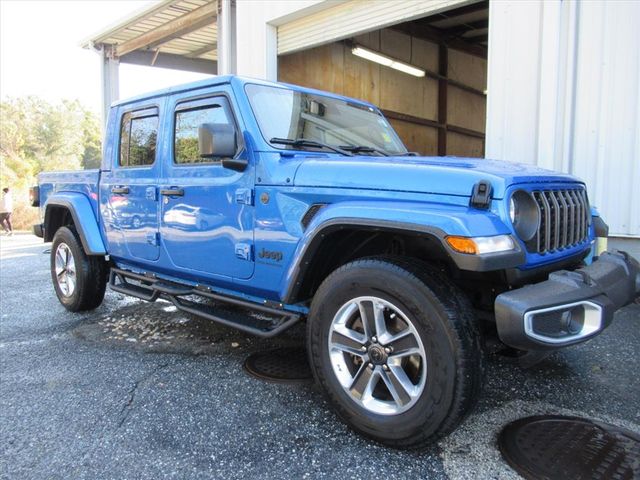 2024 Jeep Gladiator Sport S's photo