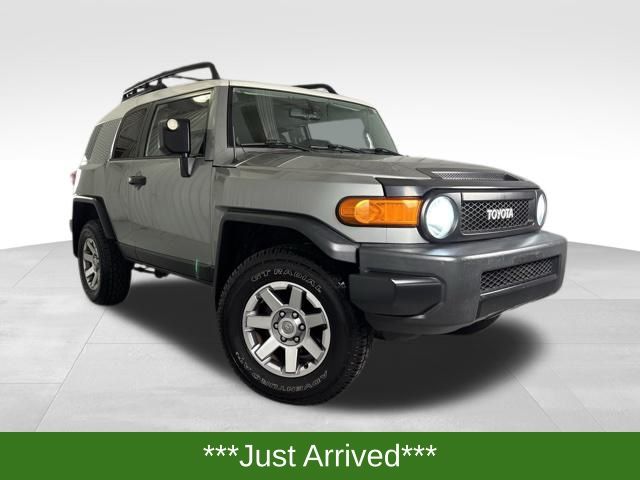 2010 Toyota FJ Cruiser Base's photo