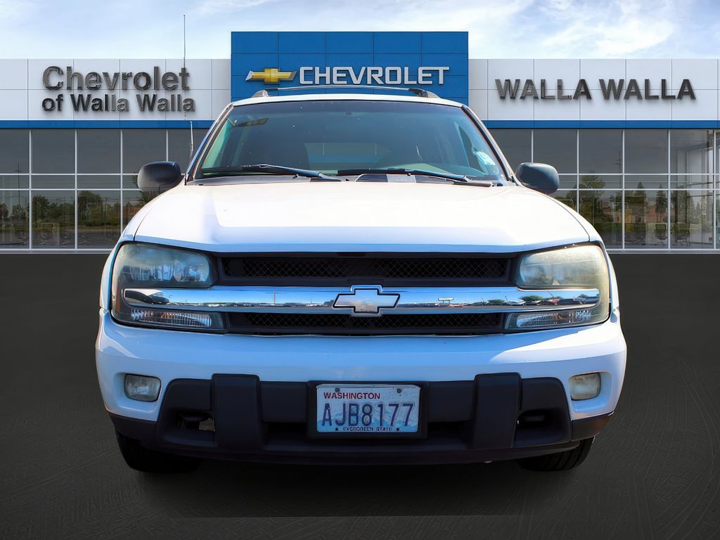 2004 Chevrolet Trailblazer LS photo 2
