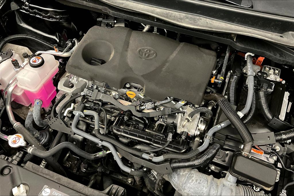 2022 Toyota Sienna XLE photo 32