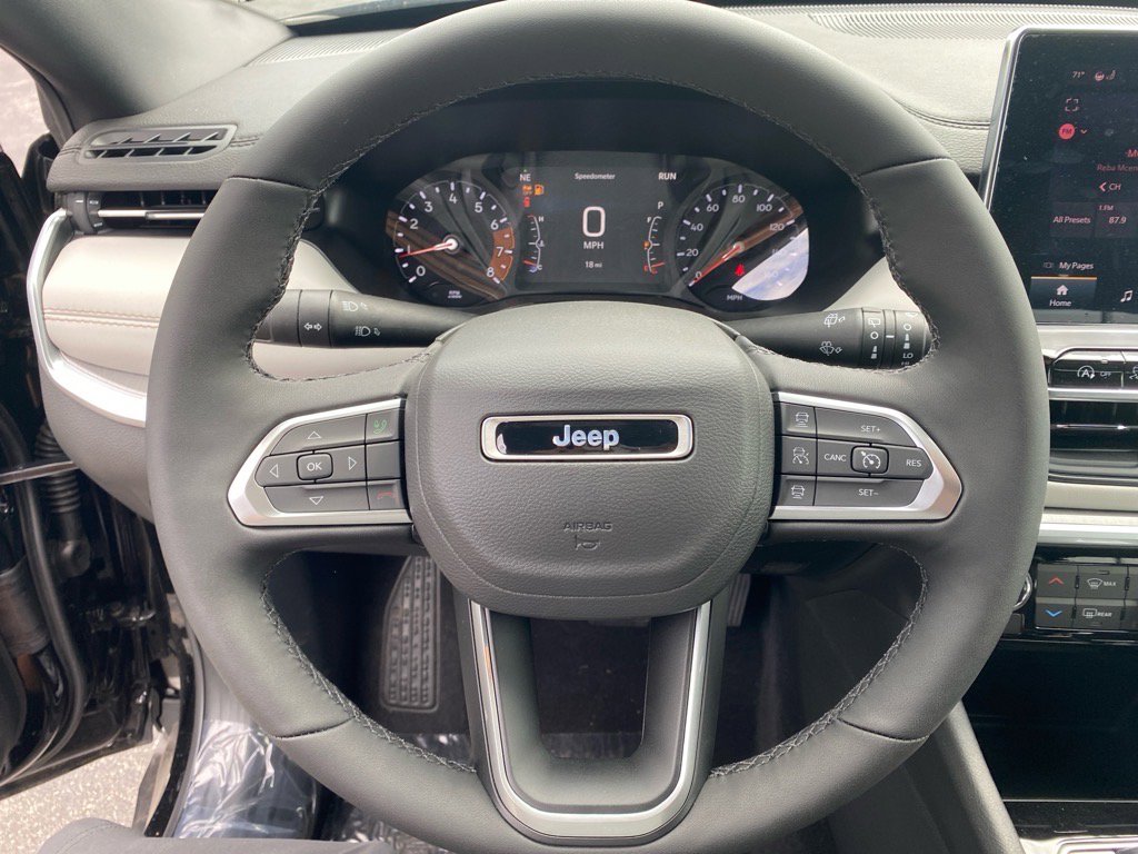 2025 Jeep Compass Limited photo 6