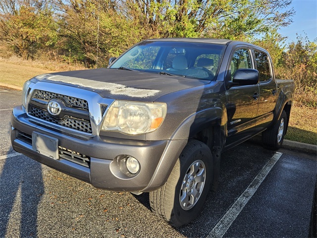 2011 Toyota Tacoma PreRunner photo 2