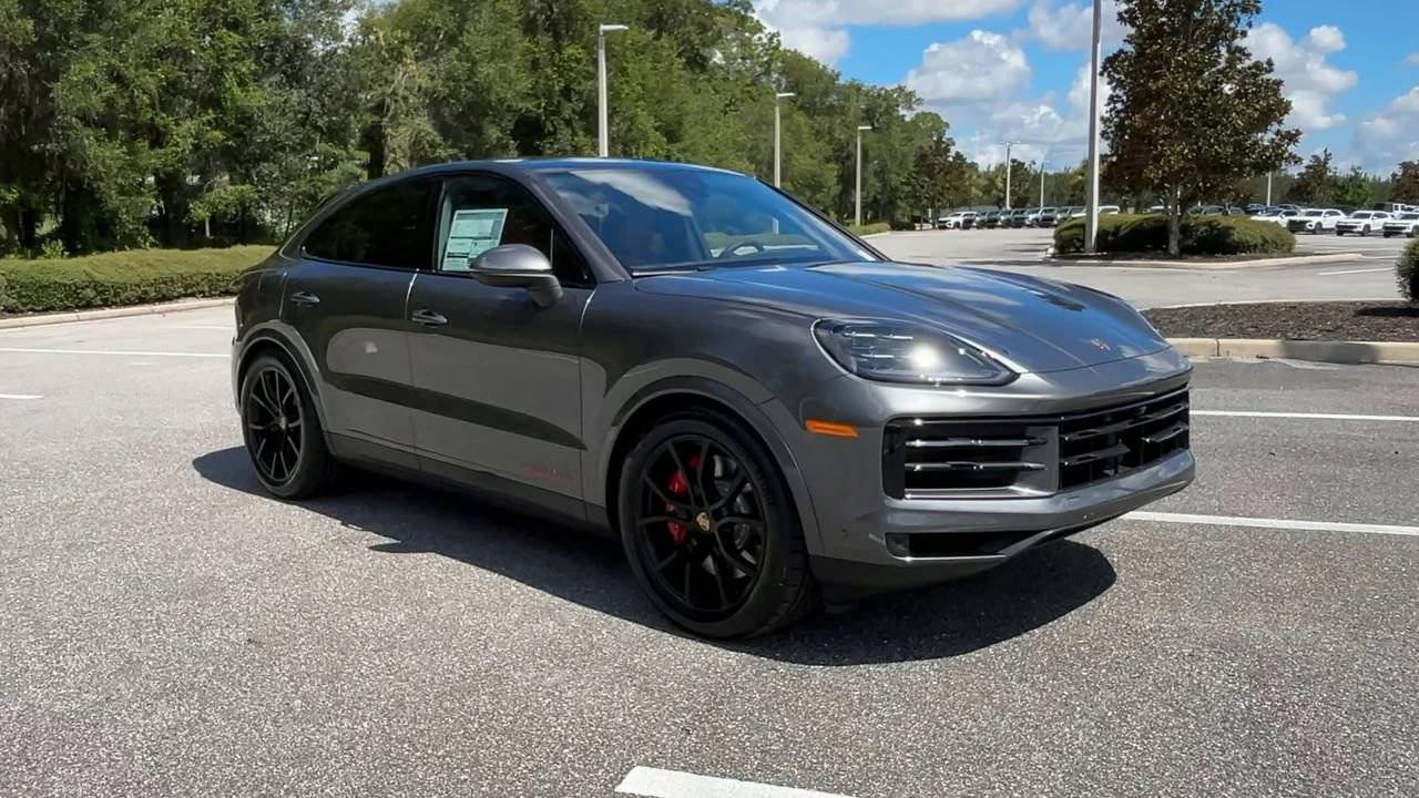 2026 Porsche Cayenne Coupe S photo 2