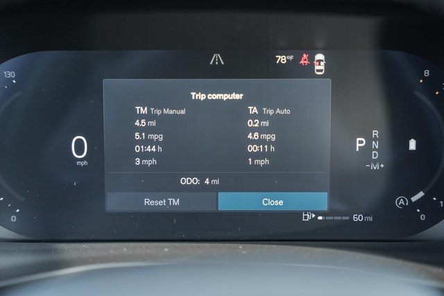 2026 Volvo XC40 photo 36