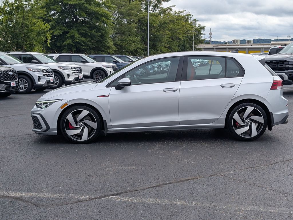 2022 Volkswagen Golf GTI SE photo 3