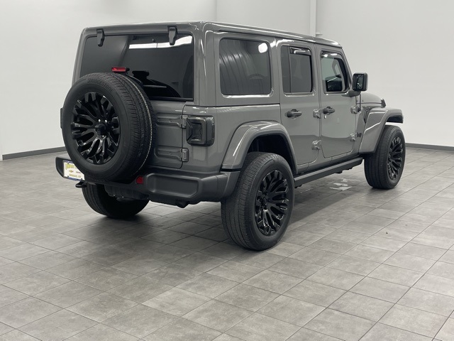 2021 Jeep Wrangler Unlimited Sahara Altitude photo 2