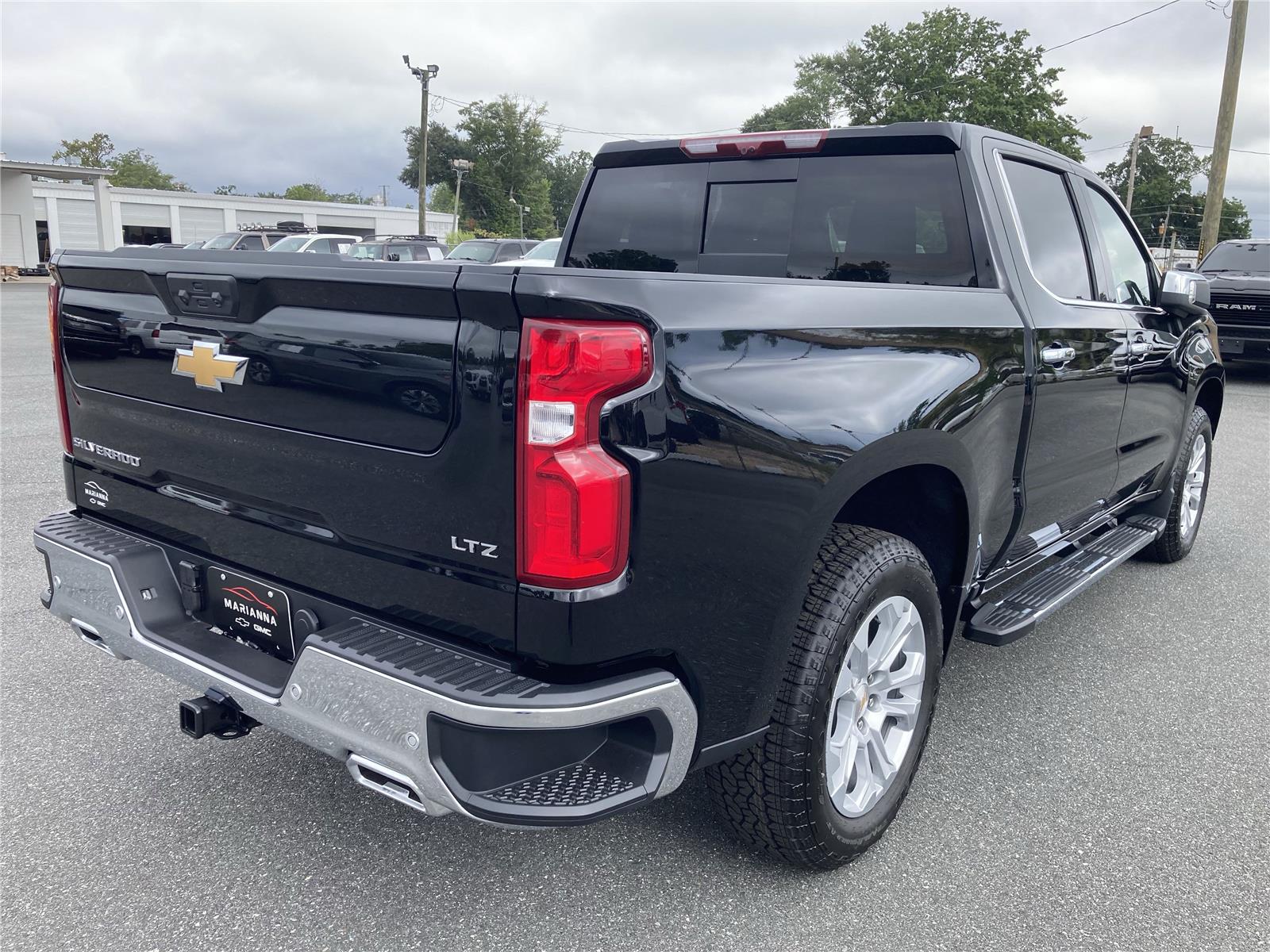 2026 Chevrolet Silverado 1500 LTZ photo 5