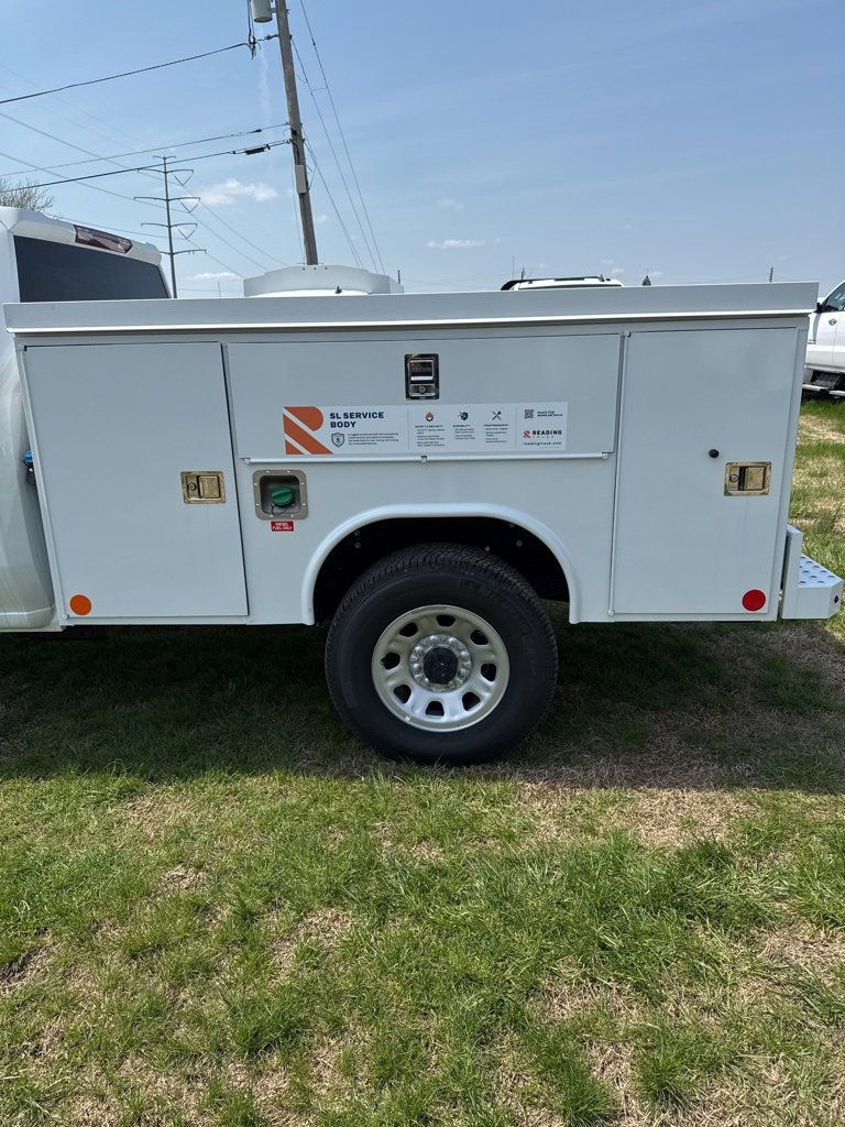 2024 Chevrolet Silverado 3500HD photo 8