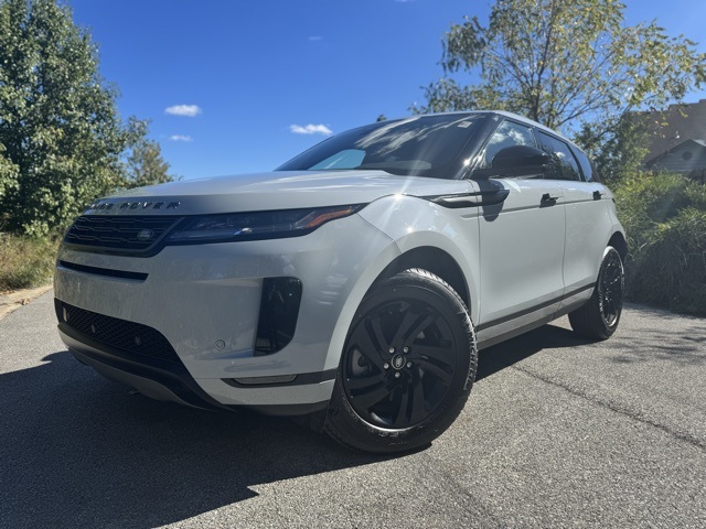 2026 Land Rover Range Rover Evoque S's photo