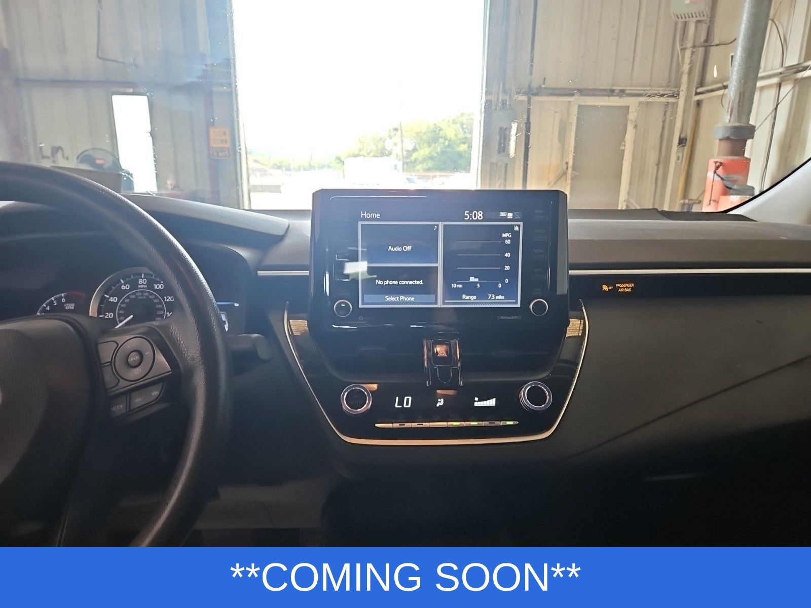2022 Toyota Corolla LE photo 3