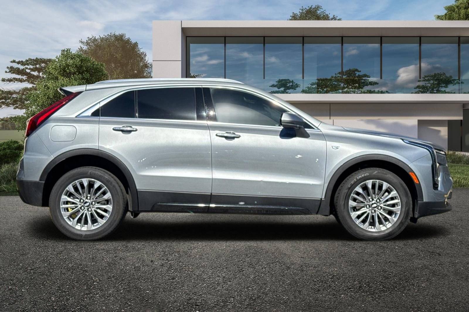 2024 Cadillac XT4 Premium Luxury photo 2