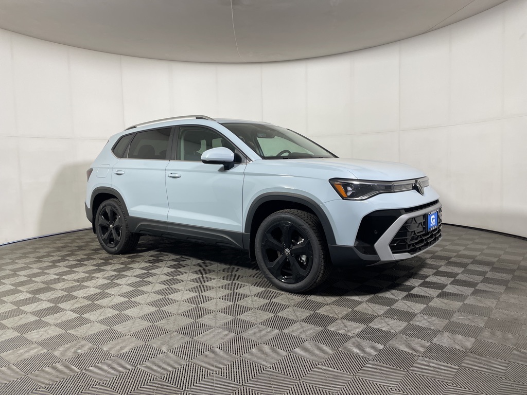 2025 Volkswagen Taos SEL photo 2