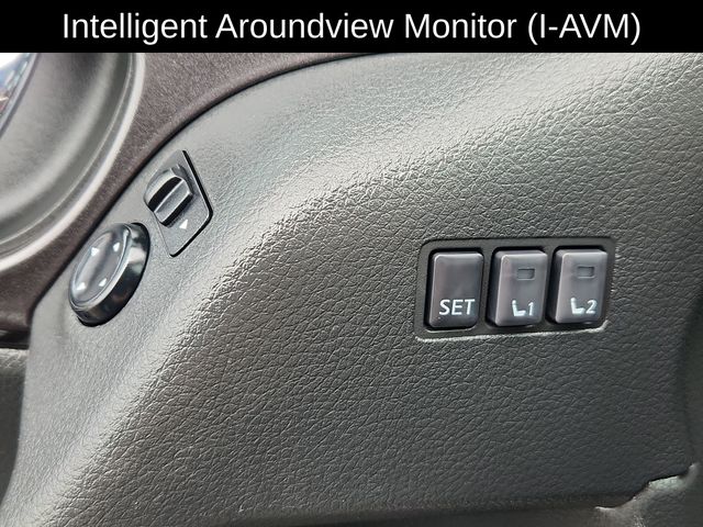 2018 Nissan Rogue SV photo 30