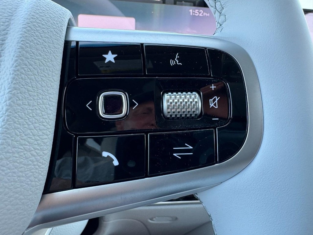 2026 Genesis GV70 2.5T Advanced photo 12