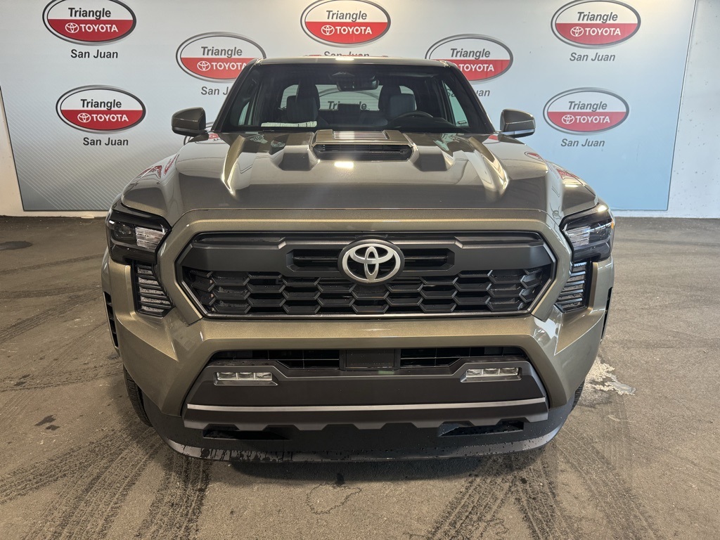 2025 Toyota Tacoma photo 2
