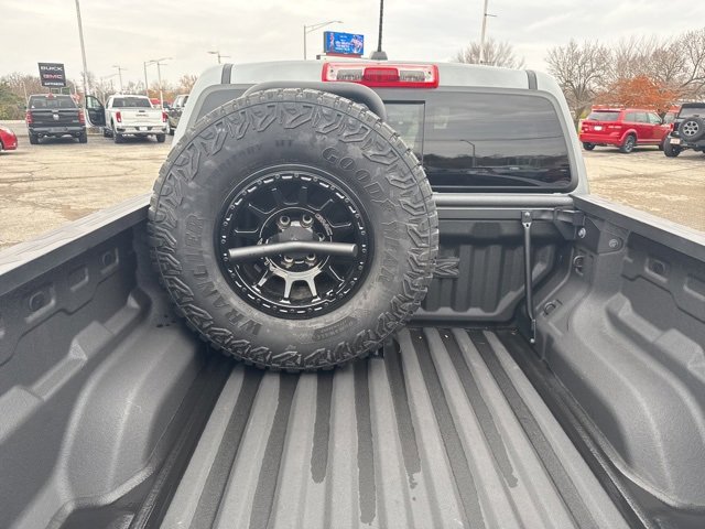 2024 Gmc Canyon AT4X photo 4