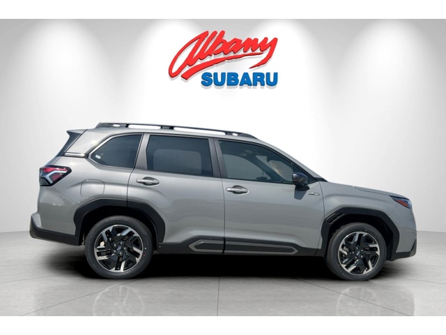 2025 Subaru Forester Limited photo 2