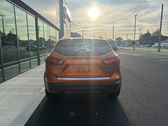 2017 Nissan Rogue Sport SL photo 4