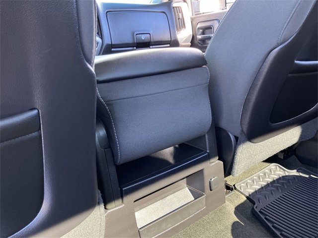 2015 Chevrolet Silverado 2500HD LT photo 2